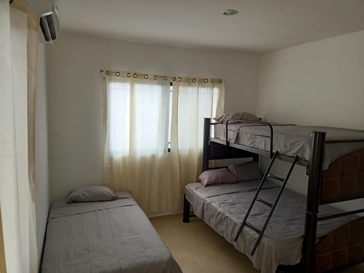 Hermosa Casa A 15 Minutos Del Aeropueto De Cancun En Exclusivo Fraccionamiento Residencial Exterior photo