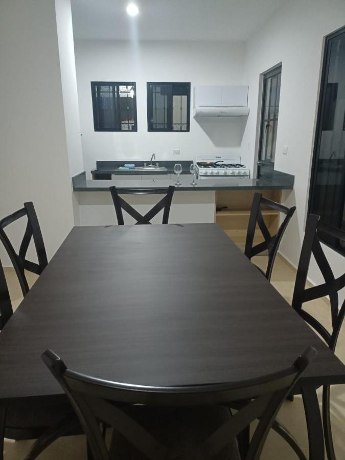 Hermosa Casa A 15 Minutos Del Aeropueto De Cancun En Exclusivo Fraccionamiento Residencial Exterior photo