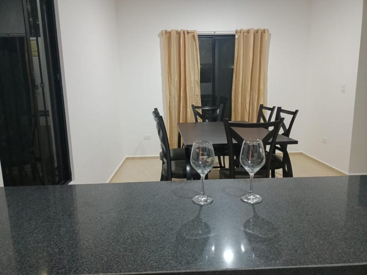Hermosa Casa A 15 Minutos Del Aeropueto De Cancun En Exclusivo Fraccionamiento Residencial Exterior photo